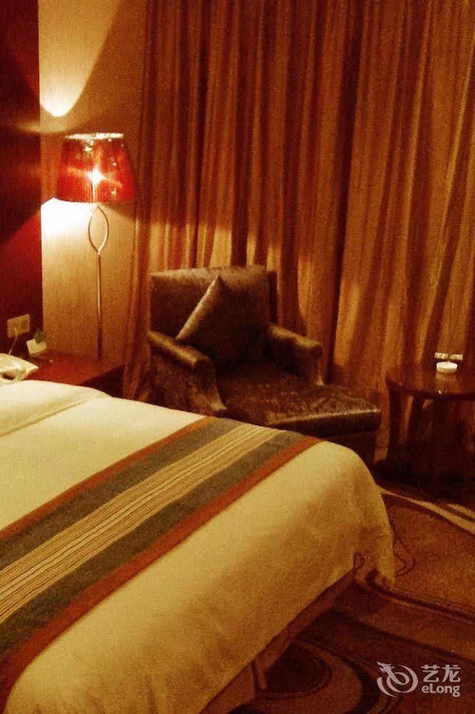 Mingcheng Times Hotel Csengtu Kültér fotó